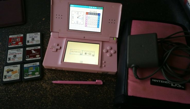 Nintendo DS Lite Purple Bundle With Charger Case And Video games Working