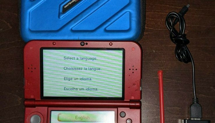 “Unusual” Nintendo 3DS XL Crimson w/ 4gb SD, Charger and Carrying Case – USED