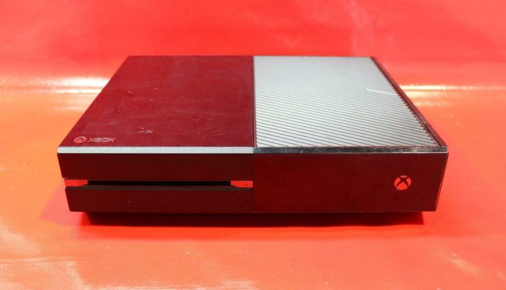 Microsoft (1540) Xbox One – 500GB – Shadowy – Video Gaming Console