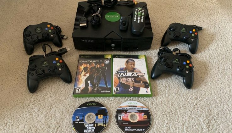 Microsoft Popular Xbox Console Machine Bundle With 4 Controllers