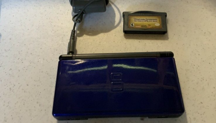Nintendo DS Lite Handheld Console Bundle Charger Game Tested Cobalt Blue