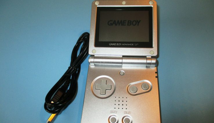 Nintendo Game Boy Reach SP Platinum Silver System w/Charger FREE Shipping!