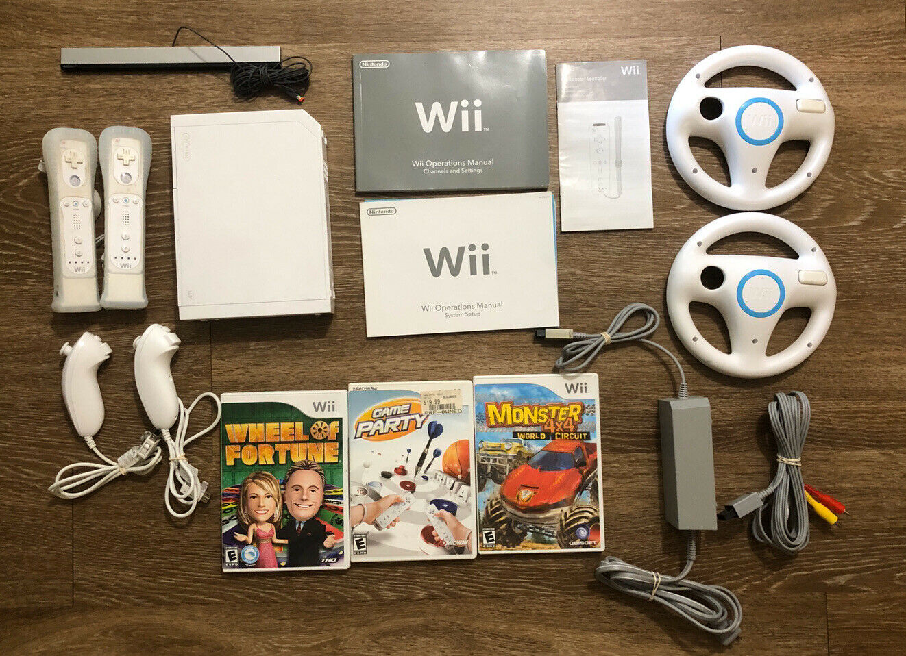 Nintendo Wii Console Bundle With 3 Games And Accessories WORKS ...