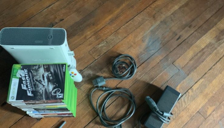 xbox 360 with 2 controllers 21 games