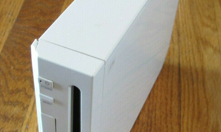 Nintendo Wii White CONSOLE ONLY – RVL-001 – GameCube Properly matched – Tested