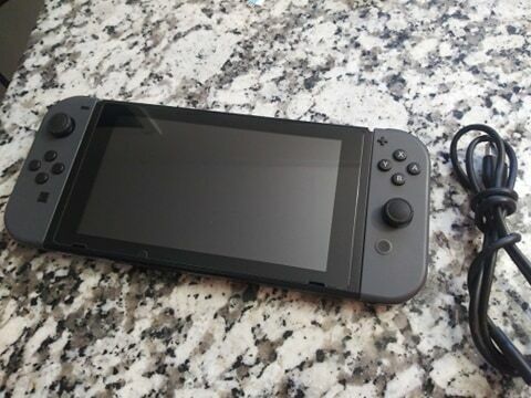 Nintendo Swap 32 gb SOLD OUT IN EVERY STORE! SAME DAY SHIPPING!! MINT SHAPE