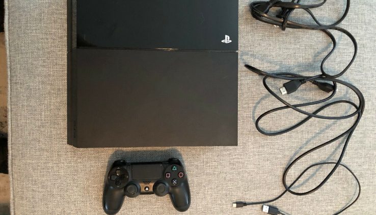 Sony PlayStation 4 500GB Console (USED) – Jet Shaded