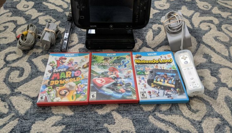 Nintendo Wii U Deluxe 32GB Family Bundle W/ Mario Kart, Nintendo-Land, Mario 3D