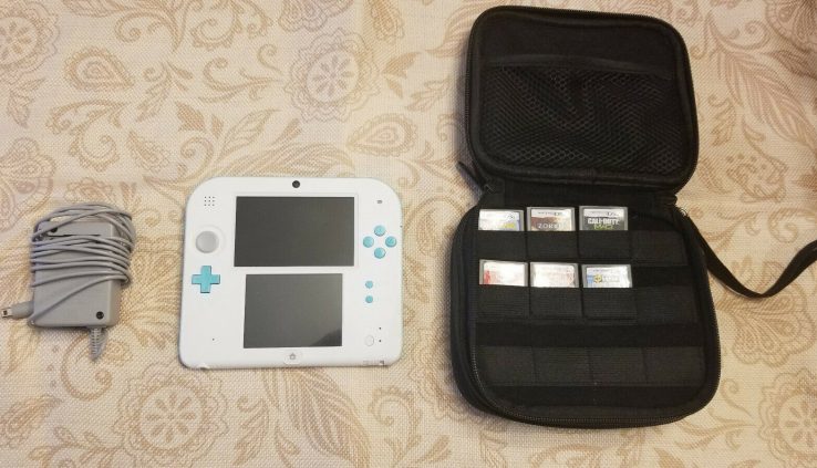 Nintendo 2ds Handheld Sport Design with charger, 6 video games and carrying case