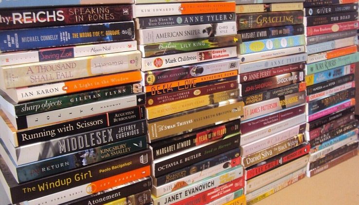 RANDOM MIX Lot 10-LBS Tremendous-looking Alternate Size Paperback Fiction Literature All class