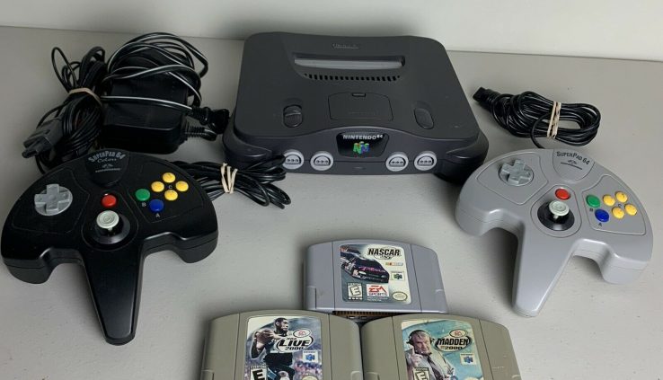 Nintendo 64 N64 (NUS-001) Charcoal Gray Console Bundle W/ 3 Games + 2 Superpad