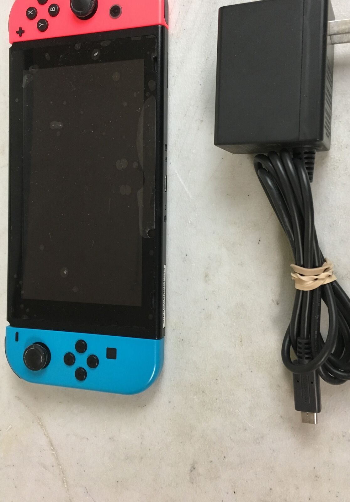 NINTENDO SWITCH HAC001 on 