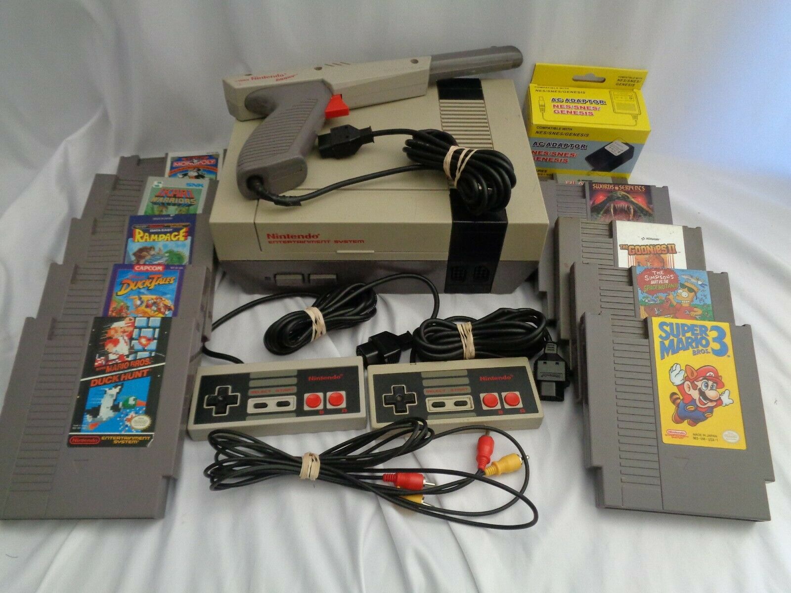 Nintendo Entertainment Scheme Action Hiss Console NES Zapper and 10 ...