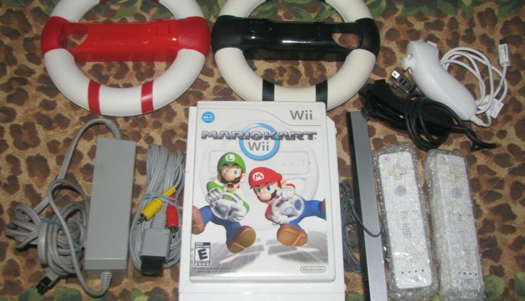 NINTENDO WII WHITE CONSOLE WITH MARIO KART ACCESSORIES W/ WHEELS