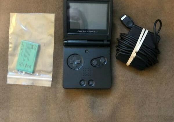 Nintendo Game Boy Advance SP Graphite Handheld Gadget Dim